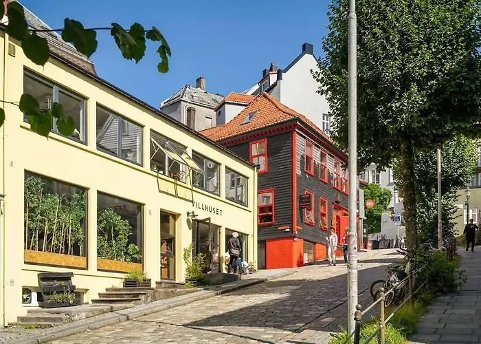 Daire Dinbnb L 50 Meters To Bryggen L New 2023 L Sunny Backyard *