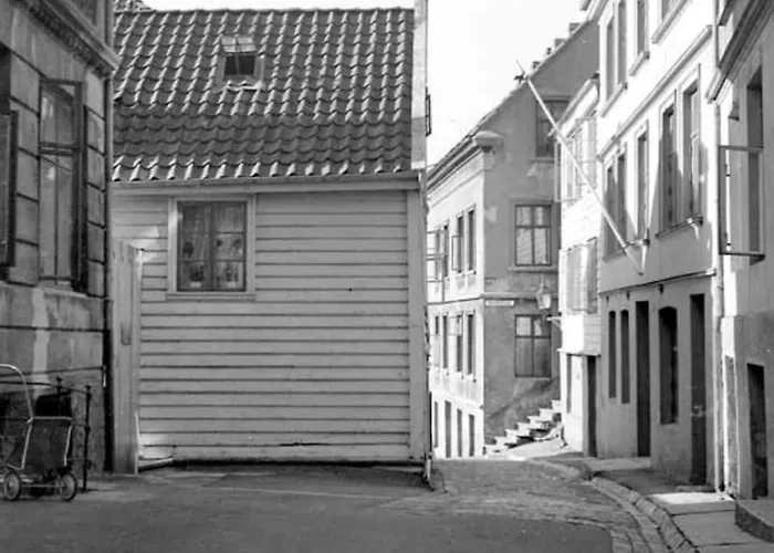 Dinbnb L 50 Meters To Bryggen L New 2023 L Sunny Backyard Διαμέρισμα