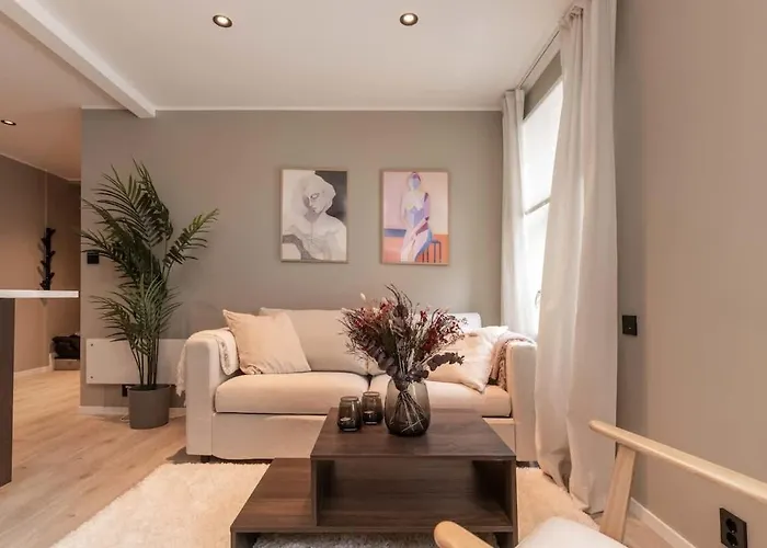 Dinbnb L 50 Meters To Bryggen L New 2023 L Sunny Backyard