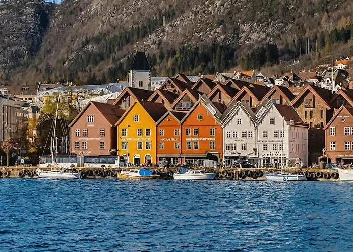 Dinbnb L 50 Meters To Bryggen L New 2023 L Sunny Backyard Daire Bergen