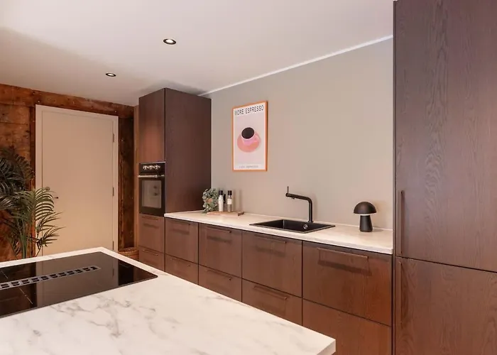 Dinbnb L 50 Meters To Bryggen L New 2023 L Sunny Backyard Μπέργκεν