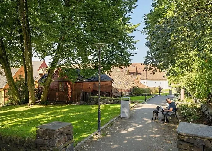 Διαμέρισμα Dinbnb L 50 Meters To Bryggen L New 2023 L Sunny Backyard *