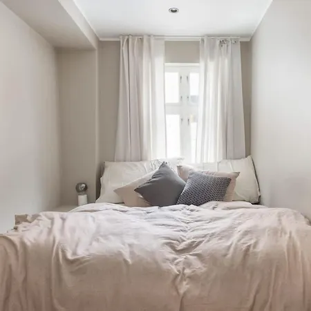 Dinbnb L 50 Meters To Bryggen L New 2023 L Sunny Backyard برغن