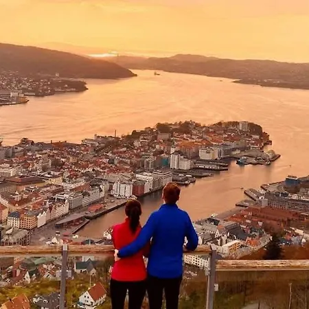 شقة Dinbnb L 50 Meters To Bryggen L New 2023 L Sunny Backyard برغن