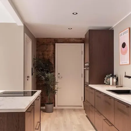شقة Dinbnb L 50 Meters To Bryggen L New 2023 L Sunny Backyard برغن